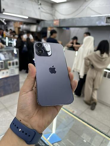 Apple iPhone: IPhone 14 Pro Max, Б/у, 256 ГБ, Deep Purple, Зарядное устройство, Защитное стекло, Чехол, В рассрочку, 79 % — 1