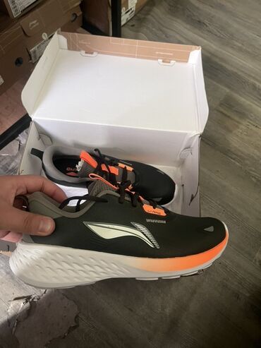 беговые красовки: Кроссовки Li-Ning для бега и тренировок - Бренд: Li-Ning (логотип и