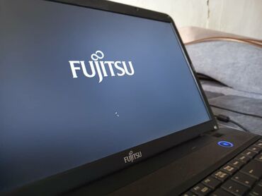 Ноутбуки: Ноутбук, Fujitsu, Б/у