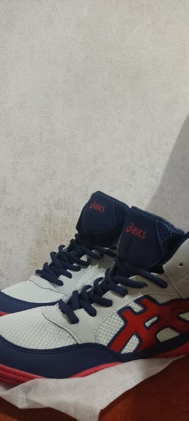 женские кроссовки asics gel lyte: Barsofka güləş ayaqabısı ( 4mesq geynilib)