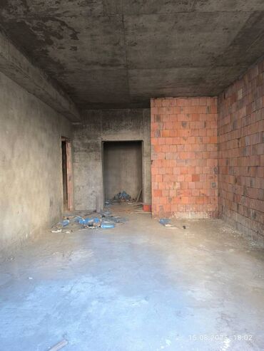 Yeni tikili: 8-ci kilometr, 3 otaqlı, Yeni tikili, m. Neftçilər, 91 kv. m — 2