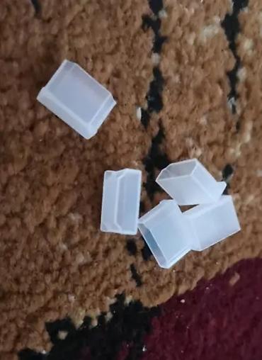 telefon konsolu: USB-A, USB-C və HDMI konnektorları üçün silikon/TPU materialdan — 4