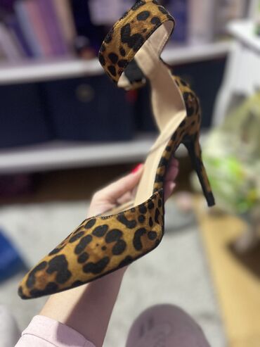 Sandale: Sandale, 39 — 4