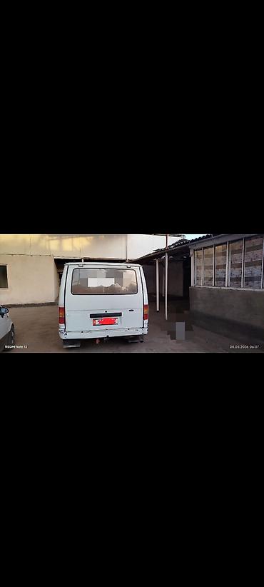 гузку: Фургон Ford Transit (кузов короткий, крыша стандартная), белый цвет — 3