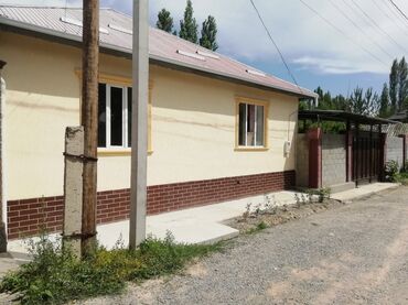 продаю дом в городе бишкек: 6 м², 4 комнаты, Свежий ремонт Без мебели