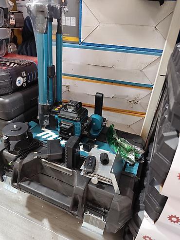 Инструменттер: Лазерный уровень Makita (зеленый луч), комплект для разметки — 4