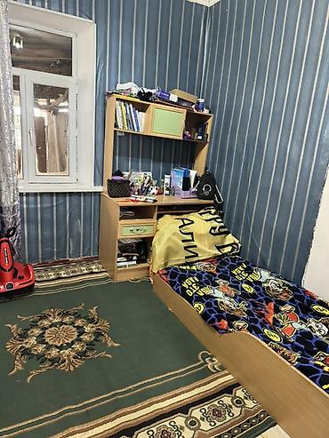 Продажа коттеджей и домов: Дом с двором и хозяйственными постройками.общем 10 соток - Участок — 10