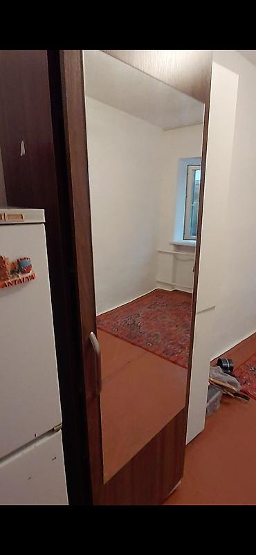 даром шкафы: Шкаф-пенал с распашной дверцей и зеркалом. 3000 сом. - Материал: ЛДСП — 6