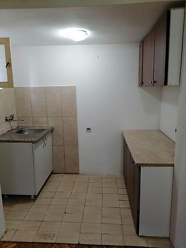 Dugoročno: IZDAVANJE: Garsonjera sa DVORIŠTEM i PARKINGOM – Kanarevo Brdo ​Izdaje — 9