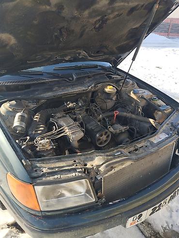 Audi: Audi 100: 1992 г., 2 л, Механика, Седан — 4