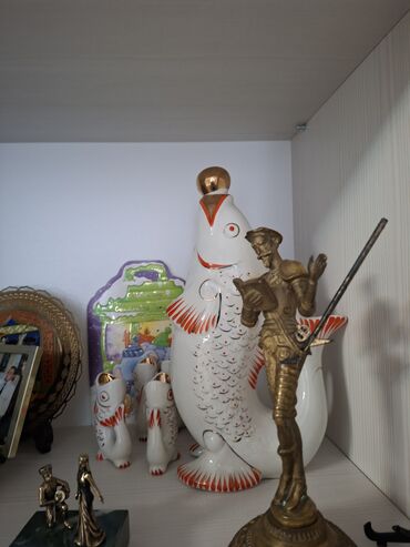 Наборы посуды: Набор столовой и чайной посуды, а также хрустальные вазы/салатники — 5