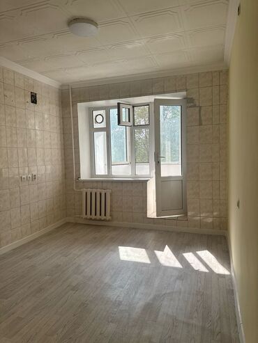 снять квартиру без риэлтора: 1 комната, 18 м², Общежитие и гостиничного типа, 3 этаж, Евроремонт