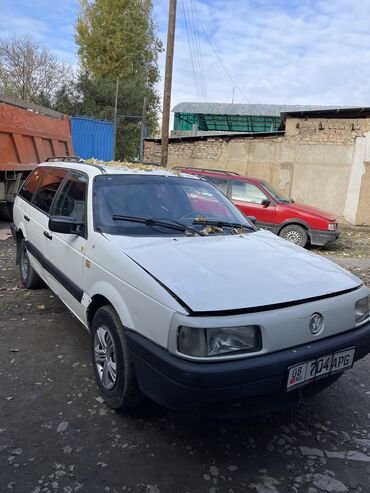 Volkswagen: Volkswagen Passat: 1990 г., 1.8 л, Механика, Бензин