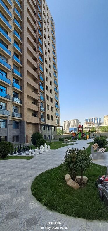 Kirayə mənzillər: 28 May, 4 otaqlı, Yeni tikili, m. 28 may, 195 kv. m