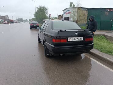 golf vento: Volkswagen Vento: 1992 г., 1.8 л, Механика, Бензин, Седан