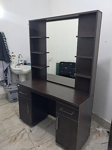 tibbi rəf: Salon üçün vizaj/berber masa güzgü ilə - Material: tünd qəhvəyi — 3