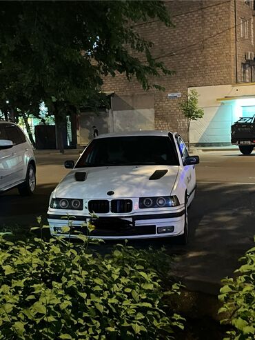 бмв е32: BMW 5 series: 1992 г., 4 л, Механика, Бензин, Седан