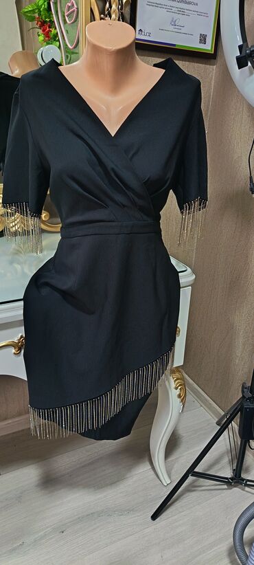 Ziyafət donları: Qırmızı və qara zərif onlar hər biri qiyməti ayırdı yenidən seclmir — 16