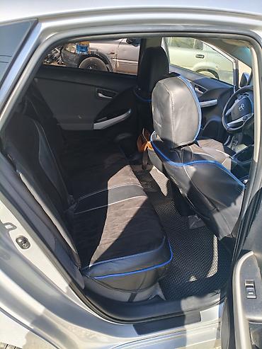 gac m8: Toyota Prius: 2015 г., 1.8 л, Автомат, Гибрид, Хэтчбэк — 5