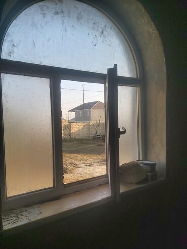 Plastik pəncərələr: İşlənmiş İkiqat şüşə paketi Plastik pəncərə, Еni: 140 sm, Uzunluğu: 160 sm — 7