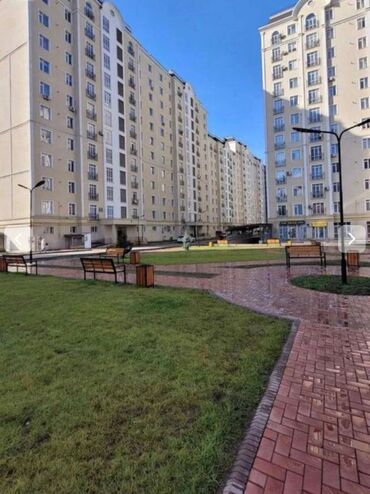 квартира берилет моторс: 3 бөлмө, 93 кв. м, Элитка, 12 кабат, ПСО (өзү оңдоп түзөтүп бүтүү үчүн)