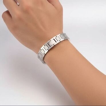 Narukvice: Narukvica Lacoste hirurški čelik
Cena:2200din na lalafo.rs — 8 Narukvice: Narukvica Lacoste hirurški čelik
Cena:2200din — 8