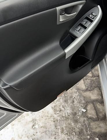 Toyota: Toyota Prius: 2014 г. — 9