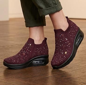 puma zenske patike sa platformom: Ženske patike/cipele na platformu sa kristalima – bordo - Model — 1
