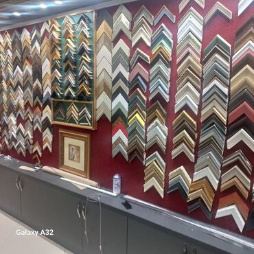 Şəkillər, tablolar: Ölçü 120/80 (12 ədəd). Böyükdürlər. Kətan parça üzərində yağlı boya — 25