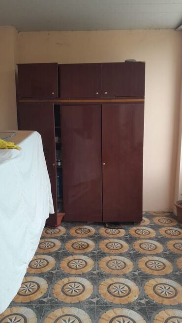 Çarpayılar: İşlənmiş, Açılan, 6 qapı Düz dolab, Qarderob, paltar dolabı, Azərbaycan