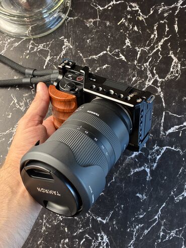 фотографы: Продаю камеру Sony ZV-E10 + Tamron 17-70 f2.8. Полный комплект
