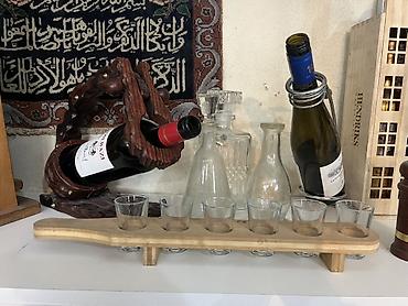 Qab-qacaq və mətbəx ləvazimatları: Dekorativ metal şərab butulkası dayaqları və aksesuarları(Qiymətlər — 7
