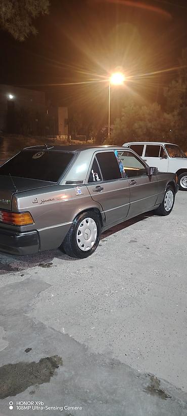 mercedes vito 8 1: Mercedes-Benz 190 (W201): 1.8 l | 1993 il Sedan — 5