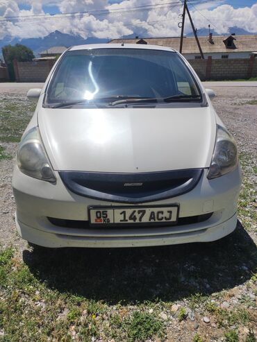 фит расрочку: Honda Fit: 2002 г., 1.3 л, Автомат, Бензин, Хэтчбэк