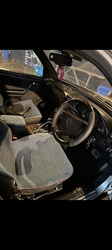 решетка радиатора мерседес бенц 202: Mercedes-Benz C-Class: 1997 г., 2 л, Автомат, Бензин, Седан — 8