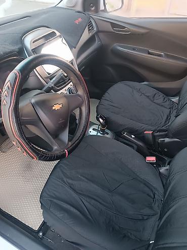 mazda 626 2 2: Chevrolet Spark: 2015 г., 0.1 л, Автомат, Бензин, Хэтчбэк — 5