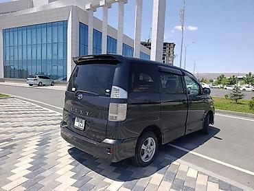 машины китайские: Toyota Voxy: 2004 г., 2 л, Автомат, Бензин, Минивэн — 1