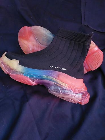 крос: Кроссовки, 39, 40, Balenciaga, Б/у, цвет - Черный, Самовывоз, Платная доставка — 1
