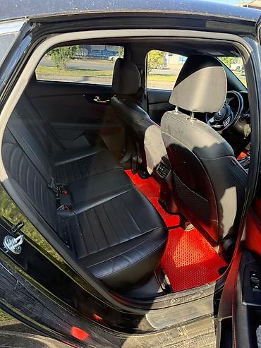 Kia: Kia K3: 2018 г., 1.6 л, Робот, Бензин, Хэтчбэк — 9