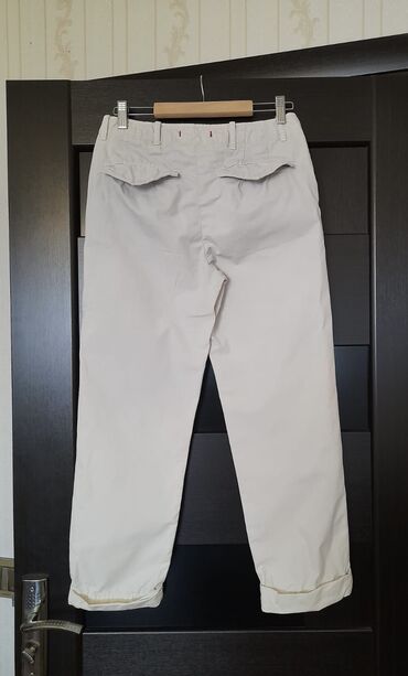 Əlcəklər: Zara chino şalvar. etiketinde 32 razmerdir ama kiçik dar model deyil — 16