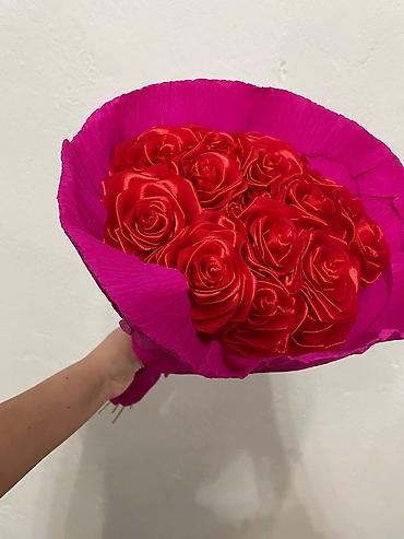 Декоративные цветы: СРОЧНО ❗❗ продаются готовые букеты 💐 из атласных лент также по штучно — 5