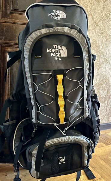 joma рюкзак: Рюкзак туристический походный The North Face отличного качества, почти