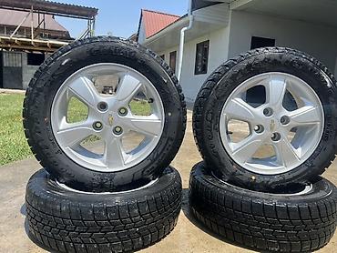 rd 1: Комплект колес Chevrolet на дисках с зимними шинами Goodyear - — 1