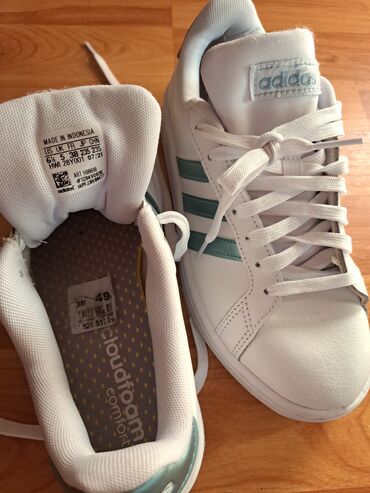 Patike: Adidas, 38, bоја - Bela — 10