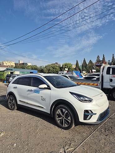 корейские электромобили: Kia Niro: 2021 г., Электромобиль, Кроссовер — 4