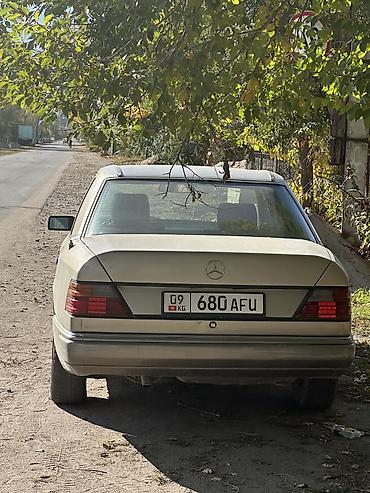 ауди а6 с4 2 6: Mercedes-Benz W124: 1992 г., Седан — 3