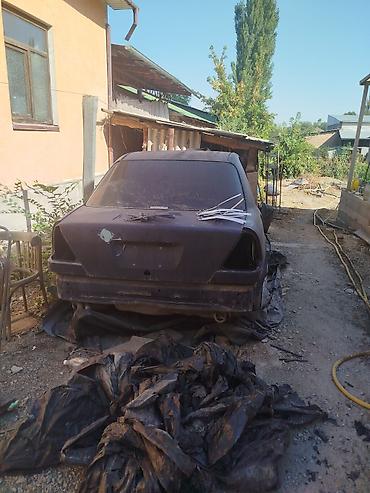 mers 212: Mercedes w202. двигатель 2.2. правый руль. нужно собирать. всё есть в — 4