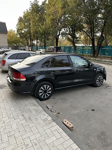 300 000: Volkswagen Polo: 2012 г., 1.6 л, Автомат, Бензин, Седан — 4