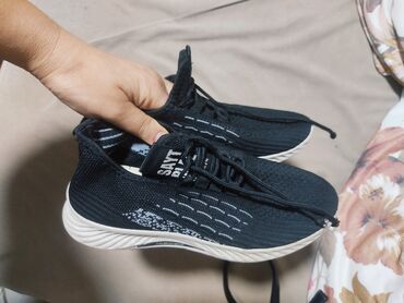 Women's Sneakers and athletic shoes: Ölçü: 39, rəng - Ağ, İşlənmiş — 9