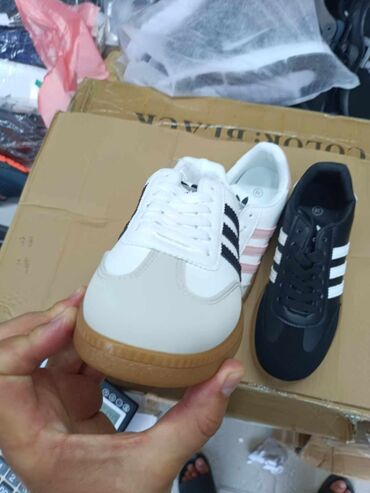 Patike: Adidas, 41 — 12